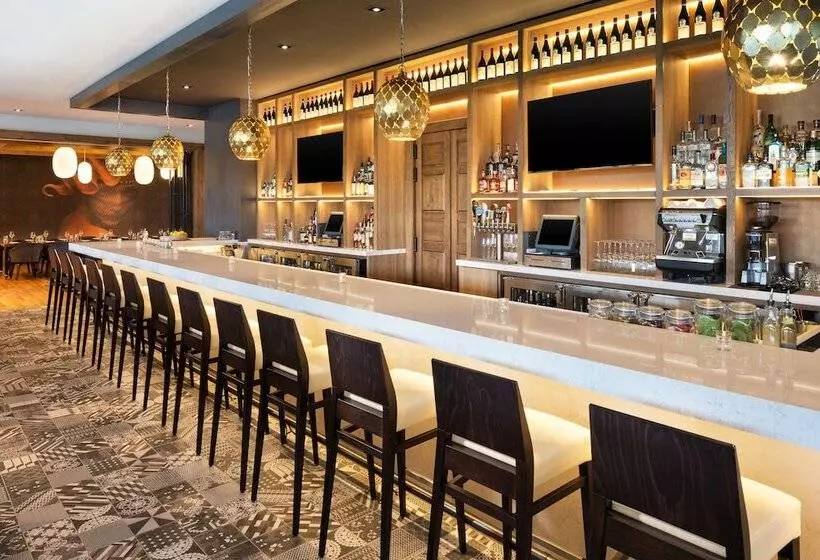 Отель Sheraton Bloomington