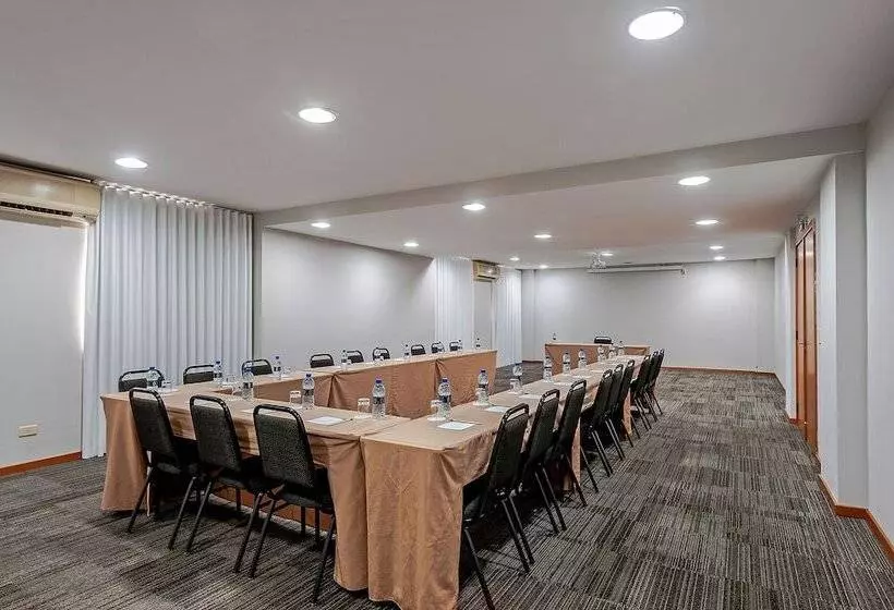 בית מלון כפרי Slim Curitiba Alto Da Xv