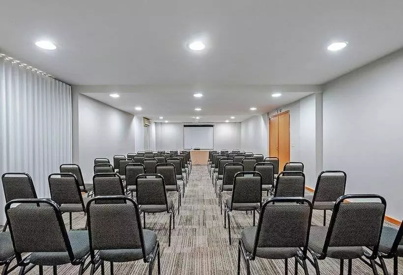 בית מלון כפרי Slim Curitiba Alto Da Xv