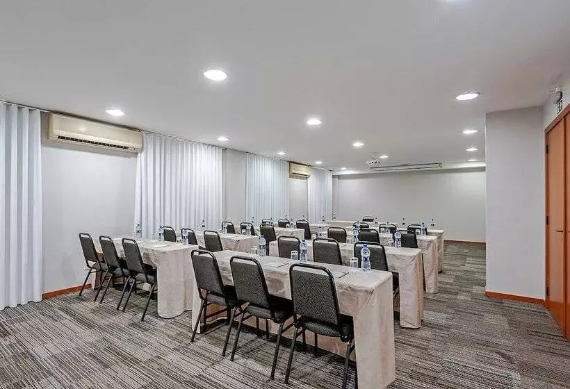 בית מלון כפרי Slim Curitiba Alto Da Xv