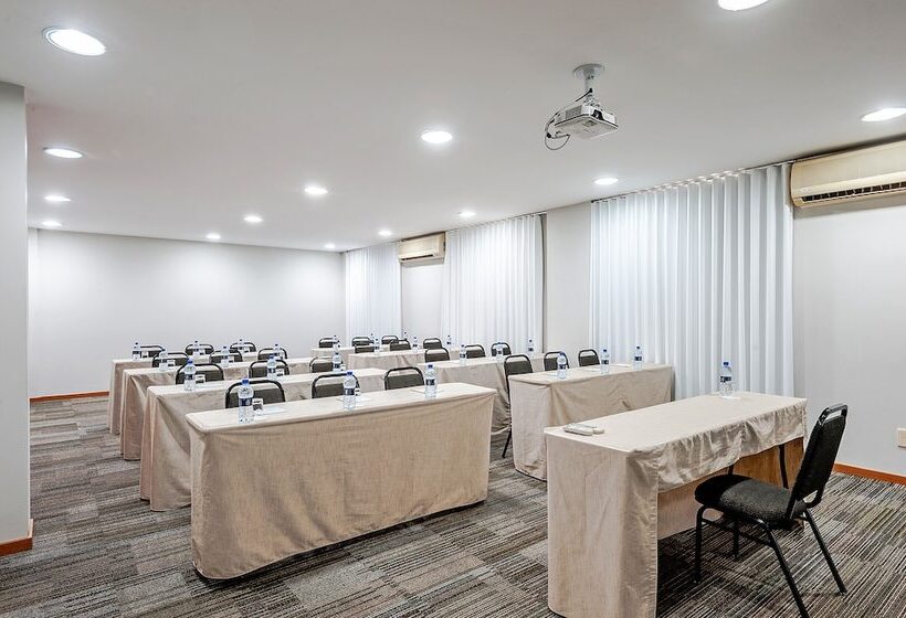 فندق Slim Curitiba Alto Da Xv