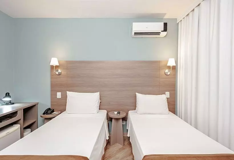 בית מלון כפרי Slim Curitiba Alto Da Xv