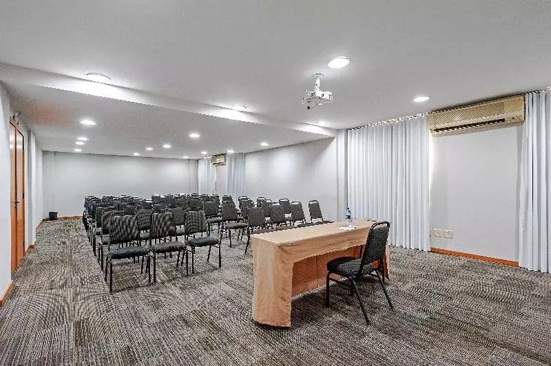 בית מלון כפרי Slim Curitiba Alto Da Xv