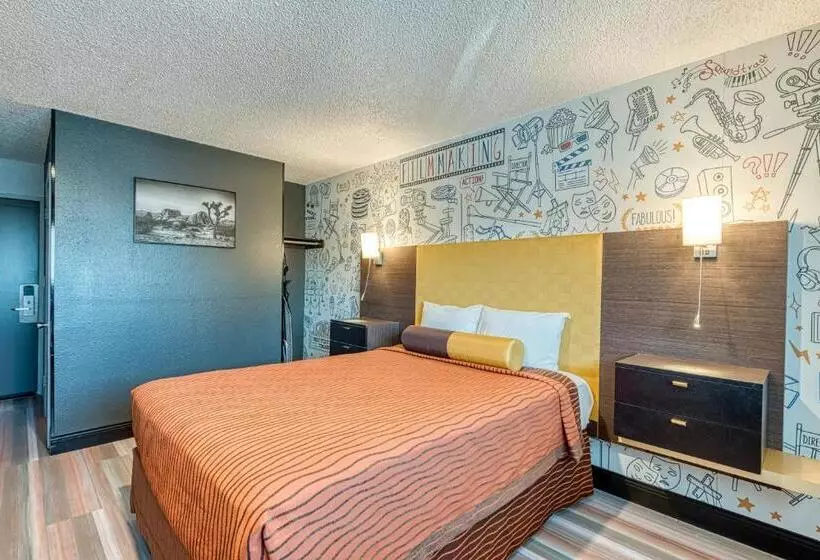 هاستل La Mirage Inn  Hollywood