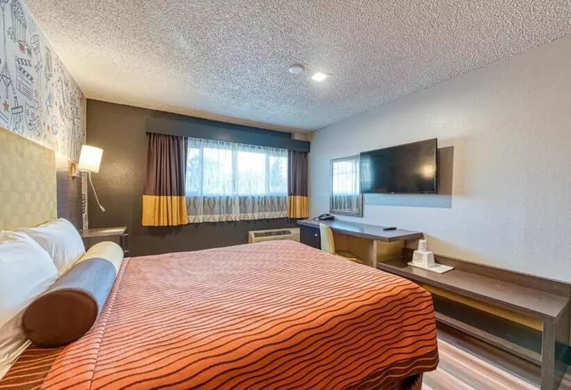 هاستل La Mirage Inn  Hollywood