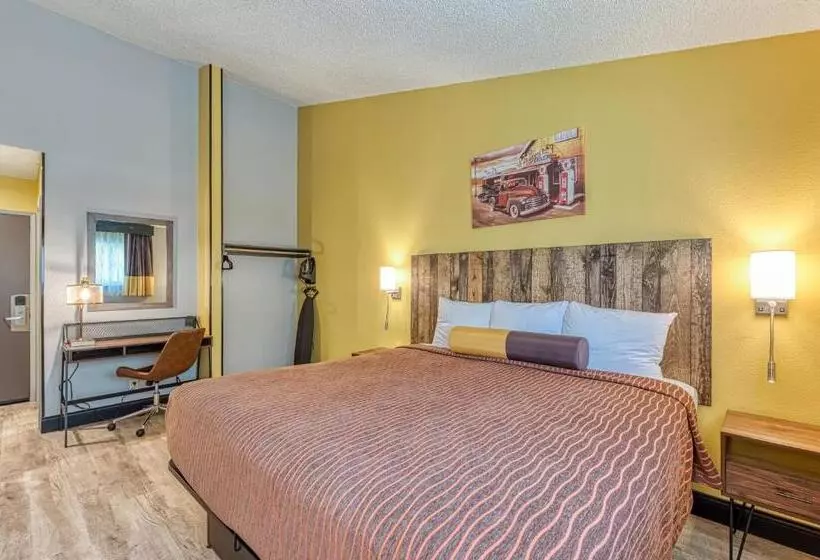 هاستل La Mirage Inn  Hollywood