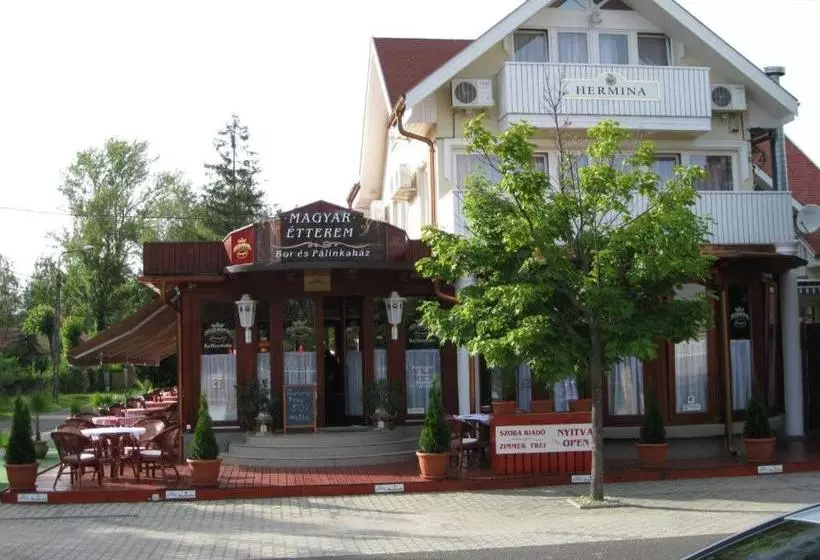تختخواب و صبحانه Hermina Panzió