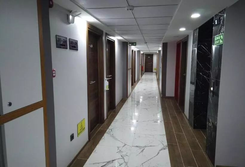 هتل Asi̇wa