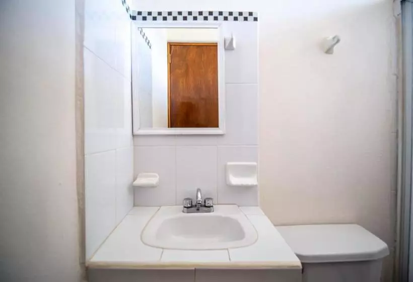 Hotelli Capital O Posada Santa María