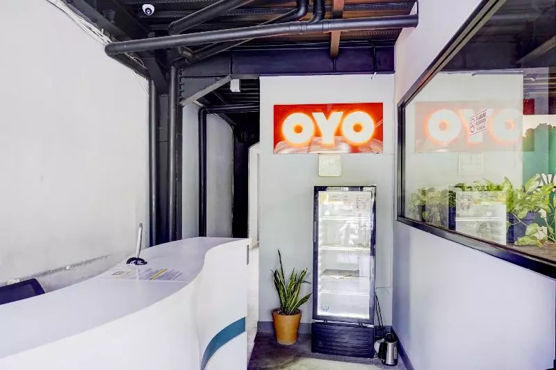 ホテル Oyo 1805 Fatmawati Mansion Syariah