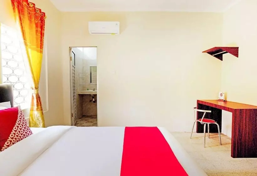 Hotelli Oyo 3252 Lansano Residence