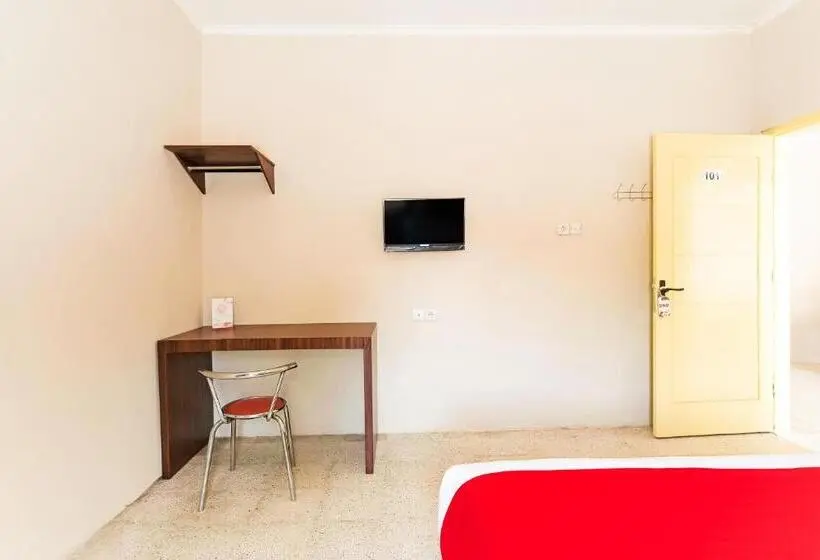 ホテル Oyo 3252 Lansano Residence