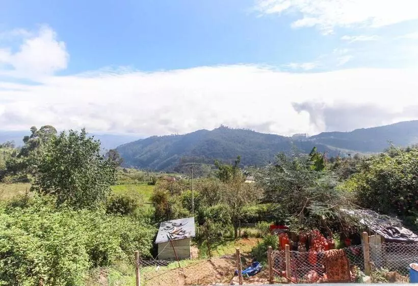 ホテル Oyo 67222 Kate S Valley View