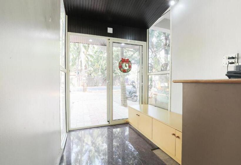 호텔 Oyo 68467 Morjim Suites