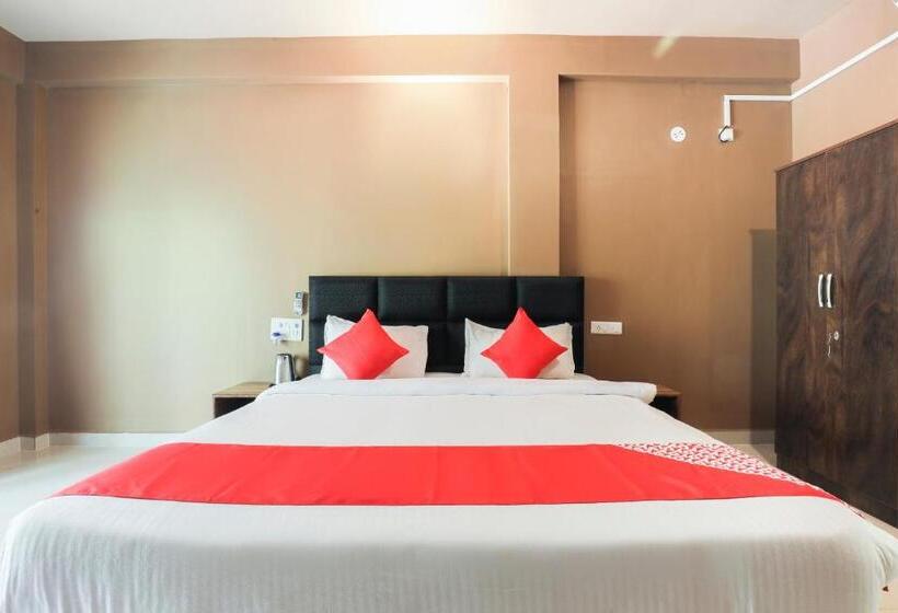 호텔 Oyo 68467 Morjim Suites