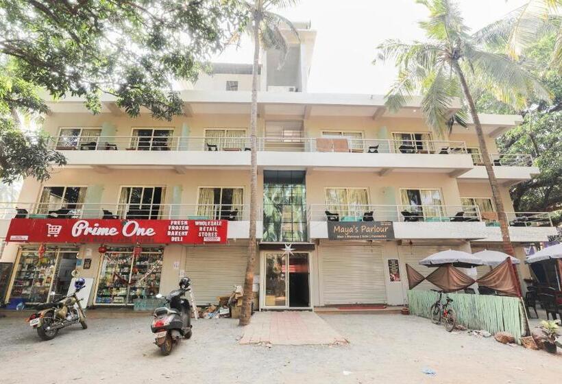 호텔 Oyo 68467 Morjim Suites