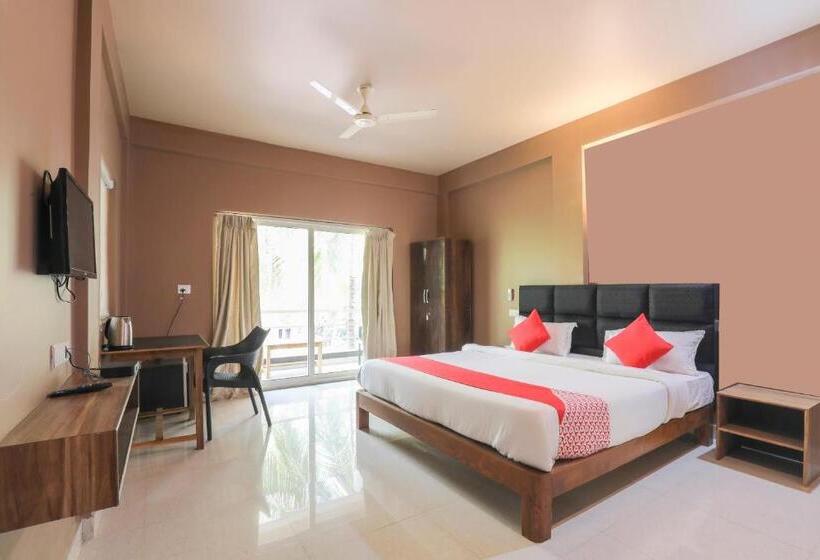 호텔 Oyo 68467 Morjim Suites