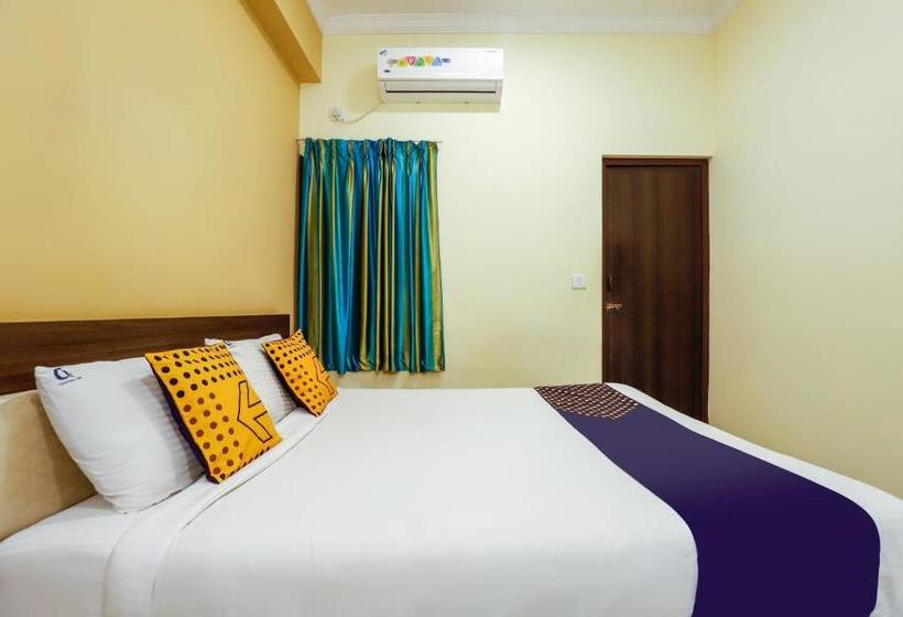 בית מלון כפרי Spot On Central Inn Near Albert Theatres