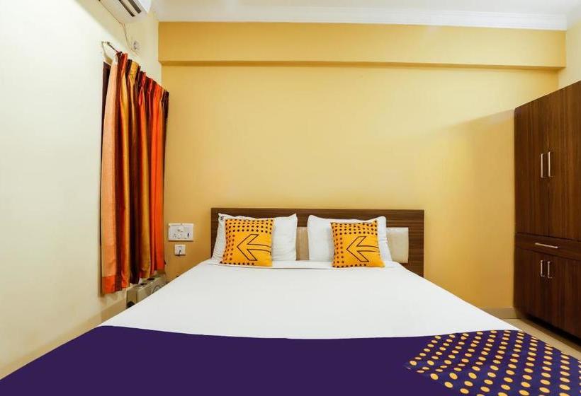 בית מלון כפרי Spot On Central Inn Near Albert Theatres