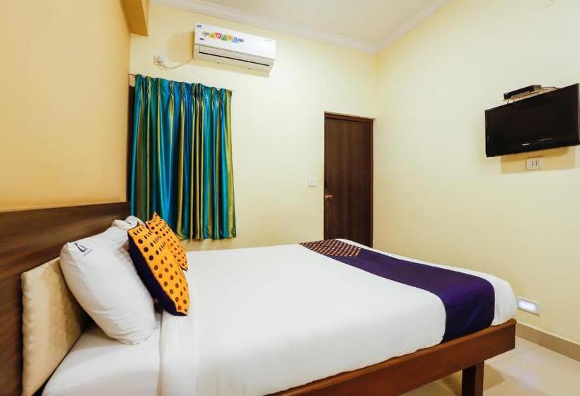 בית מלון כפרי Spot On Central Inn Near Albert Theatres