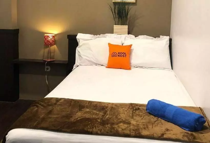 Majatalo Koolkost Syariah Near Tunjungan Plaza 2