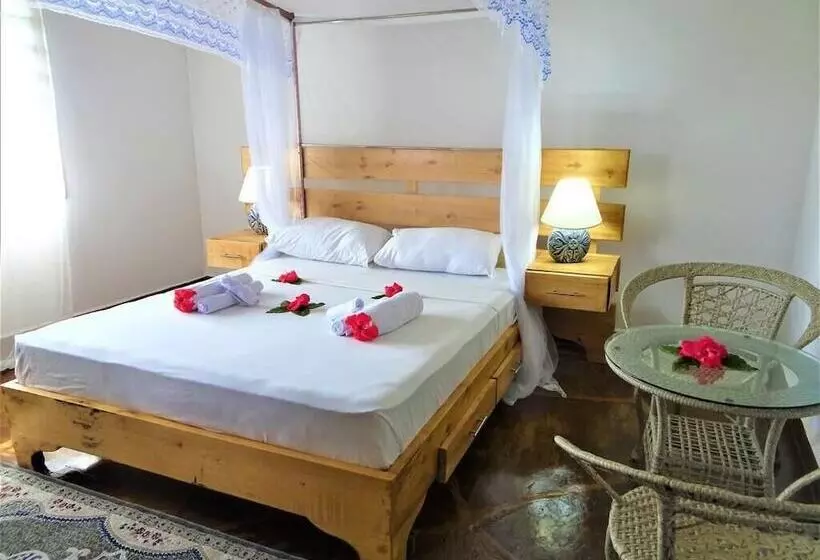 پانسیون Room In B&b   Watamu, Nestled Between Pristine Beaches And Lush Tropical Forest