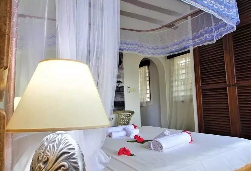 پانسیون Room In B&b   Watamu, Nestled Between Pristine Beaches And Lush Tropical Forest