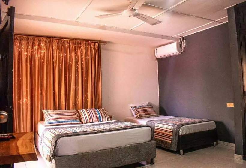 ペンション Yosu Hostal