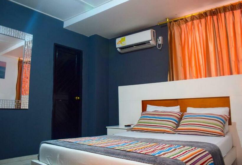 بنسيون Yosu Hostal