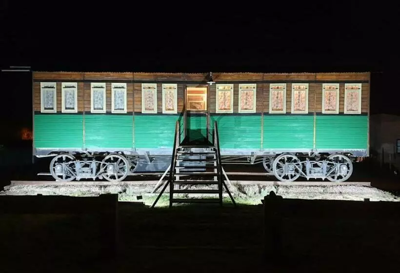 Retkeilymaja El Vagón