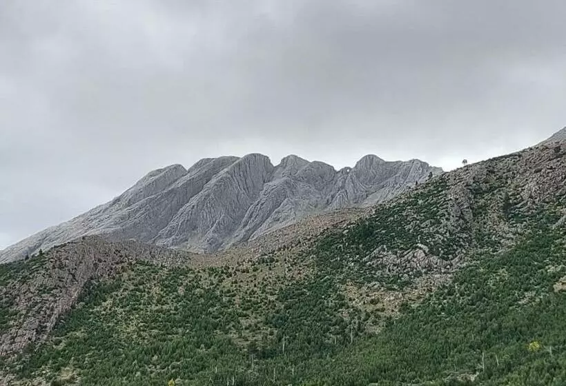 Retkeilymaja El Vagón