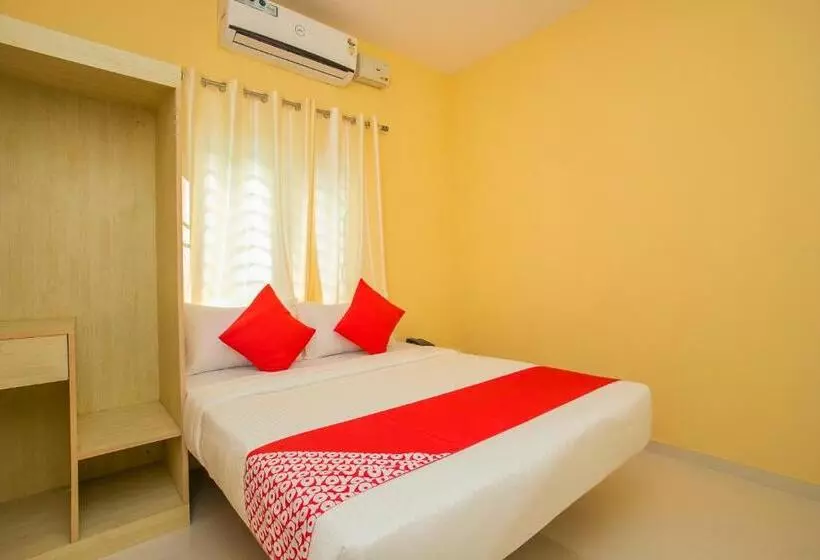 هتل Oyo 10522 Varcity Emerald