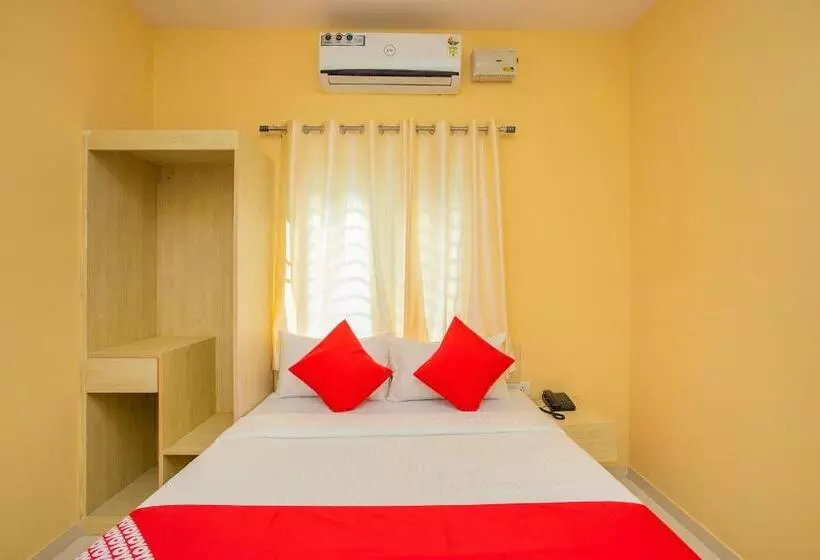 هتل Oyo 10522 Varcity Emerald