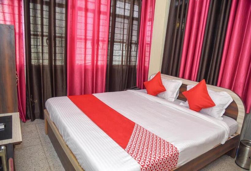 Отель Oyo 15684 Vibrant Inn