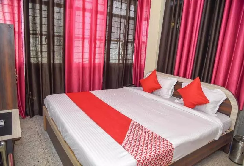 هتل Oyo 15684 Vibrant Inn