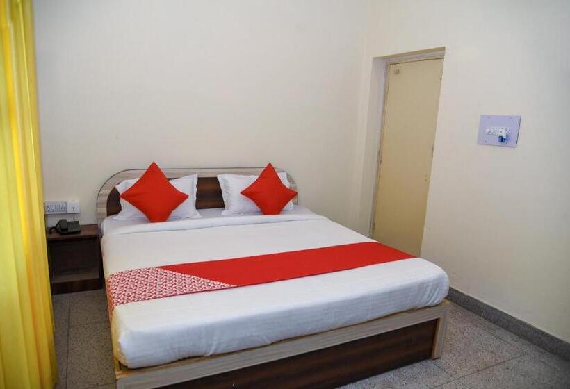 Отель Oyo 15684 Vibrant Inn