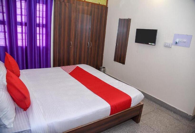 Отель Oyo 15684 Vibrant Inn