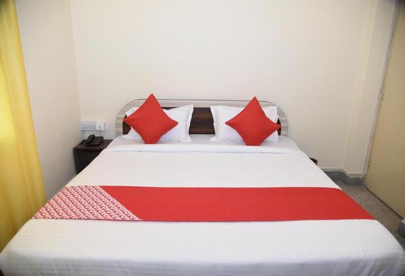 Отель Oyo 15684 Vibrant Inn