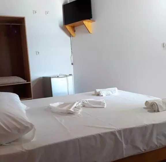 ペンション Beleris Rooms