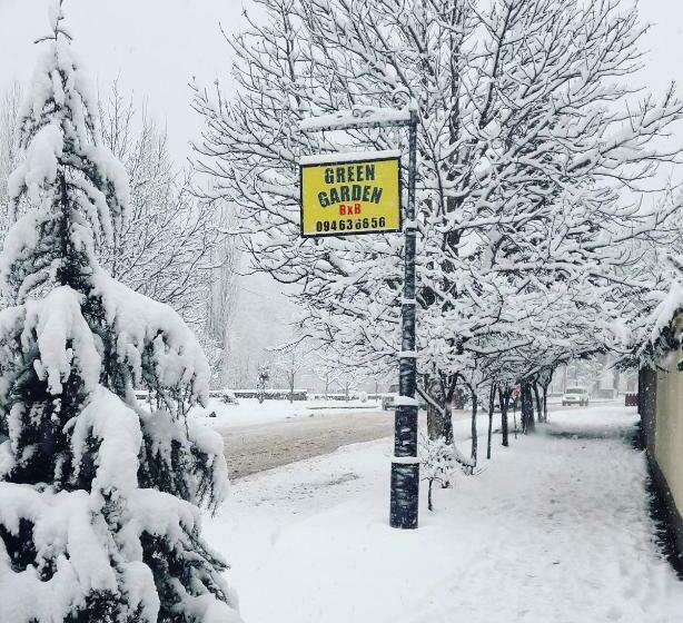 پانسیون Green Garden Guesthouse