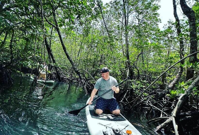 פנסיון Sunny Bungalow