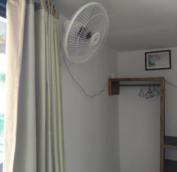 פנסיון Sunny Bungalow