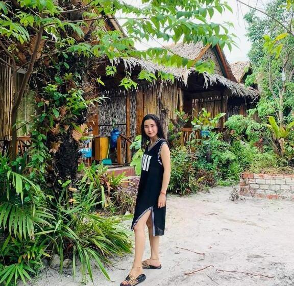 פנסיון Sunny Bungalow