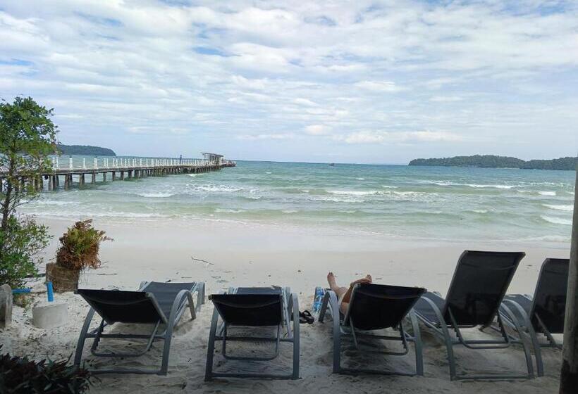 פנסיון Sunny Bungalow