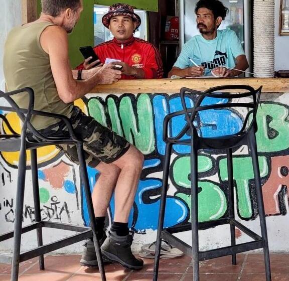 פנסיון Sunny Bungalow