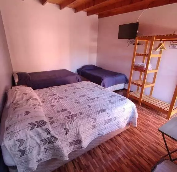 ユースホステル Hostal Perita
