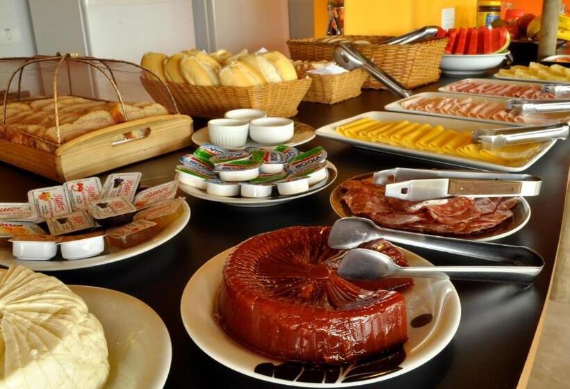 هاستل Pousada Mariola