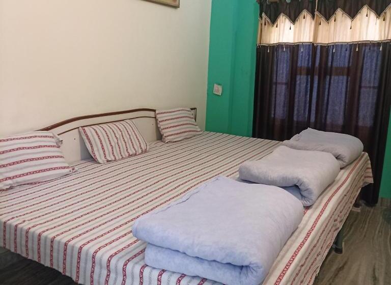 مبيت وإفطار Keshav Palace