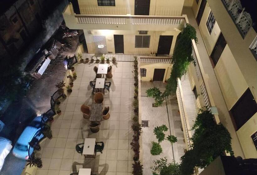 مبيت وإفطار Keshav Palace