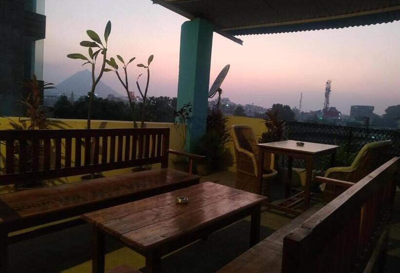 مبيت وإفطار Keshav Palace